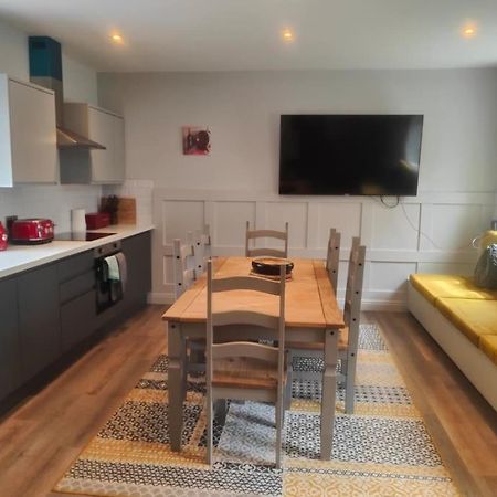 Chelsea 2 Bedroom Promenade Apartment Blackpool Luaran gambar